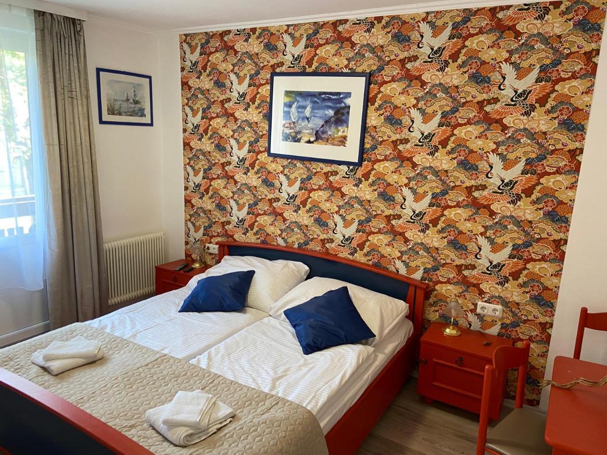 Отель Pension Victoria Унтербург-ам-Клопайнер-Зее Экстерьер фото